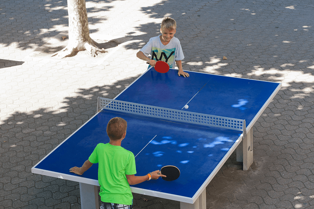 Attività per bambini_torneo di ping pong